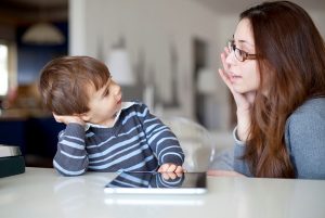 دلایل تاخیر در گفتار