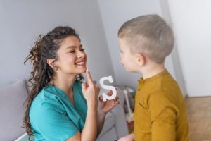 گفتار درمانی از چه سنی باید شروع شود؟